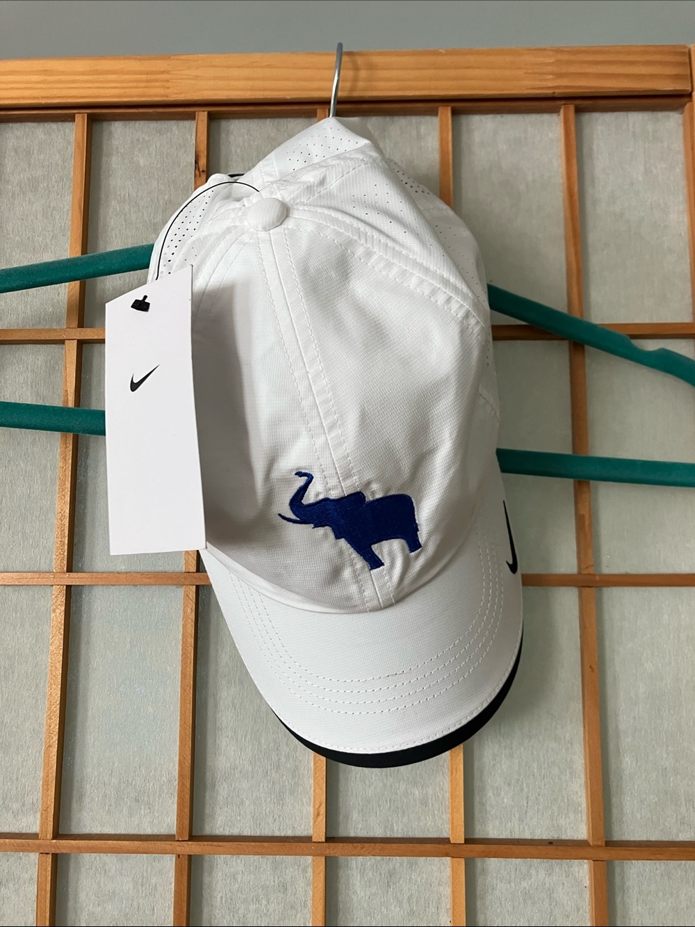 NWT OSFM Nike White Mesh Cap With Navy Elephant Embroidery & Velcro Closure